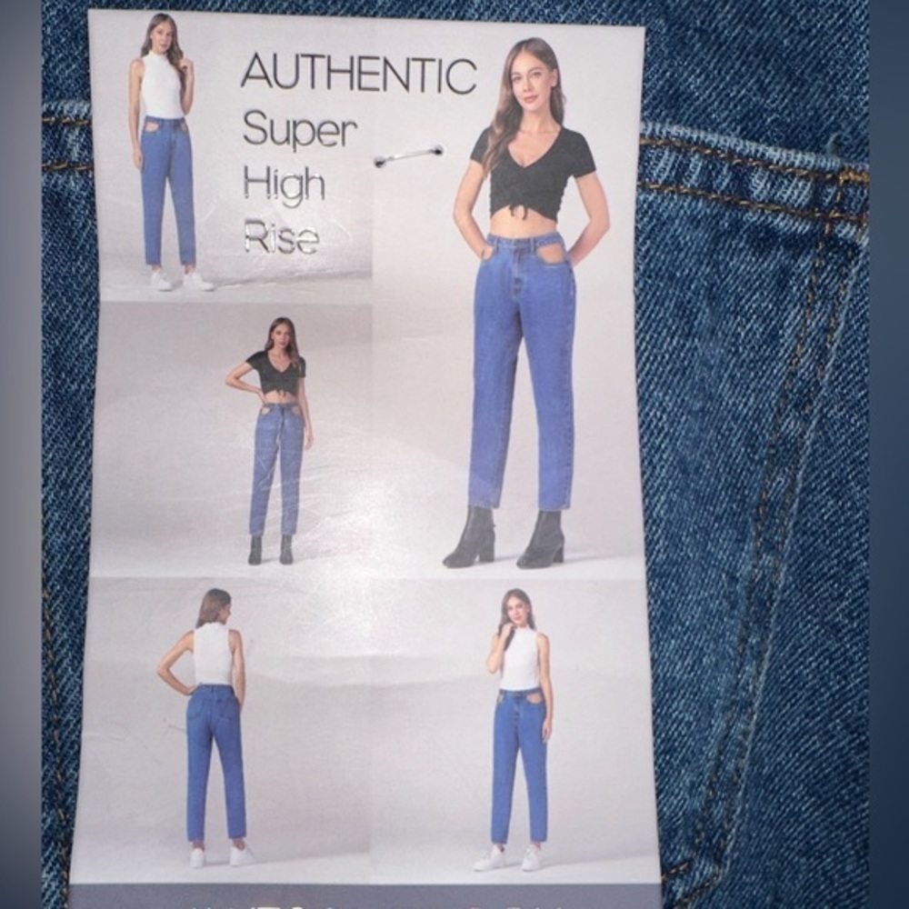 Simple Society Super High Rise Hips Cut Out Straight Leg Jeans - Picture 5 of 5
